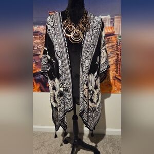 Nine West Black and White Floral Cape